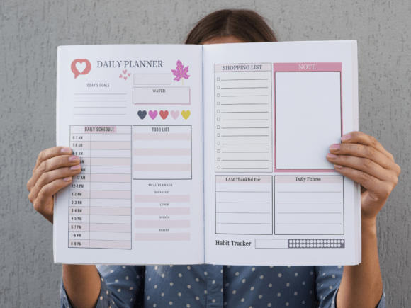 2025-vision-board-planner-canva-template-https://www.creativefabrica.com/wp-content/uploads/2024/08/27/2025-Vision-Board-Planner-Canva-Template-Graphics-104706317-3-580x435.png